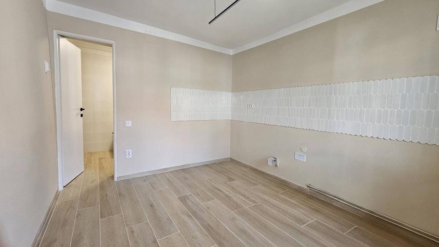 Duplex cu 3 camere cu Canalizare în Central