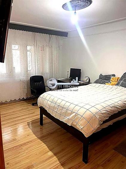 Apartament cu 3 camere decomandat, mobilat în Dacia