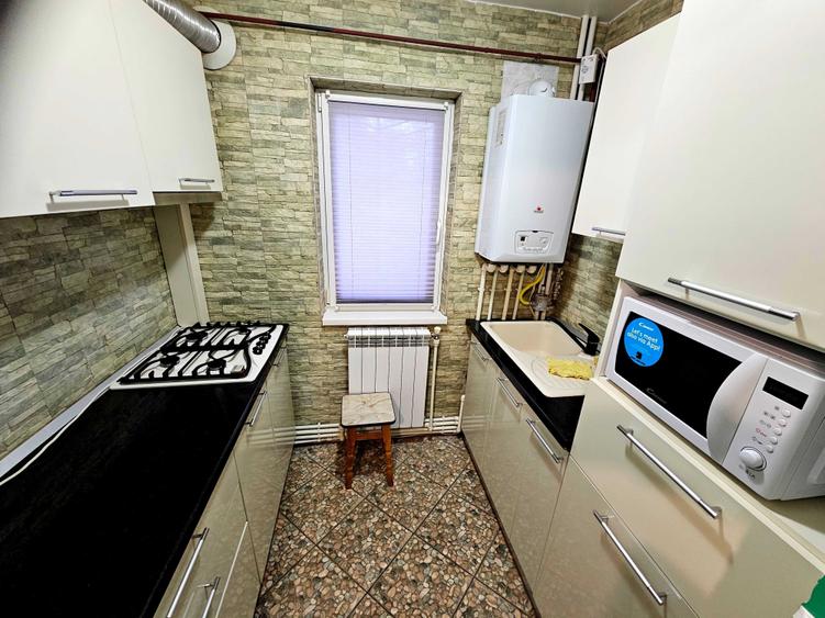Apartament cu 2 camere semidecomandat în Micro 21