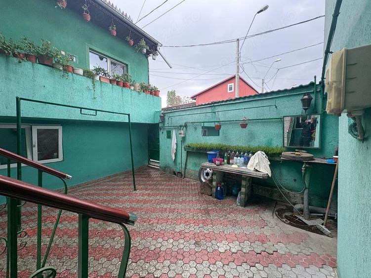 Casă cu 4 camere cu Teren 450 Mp în Central