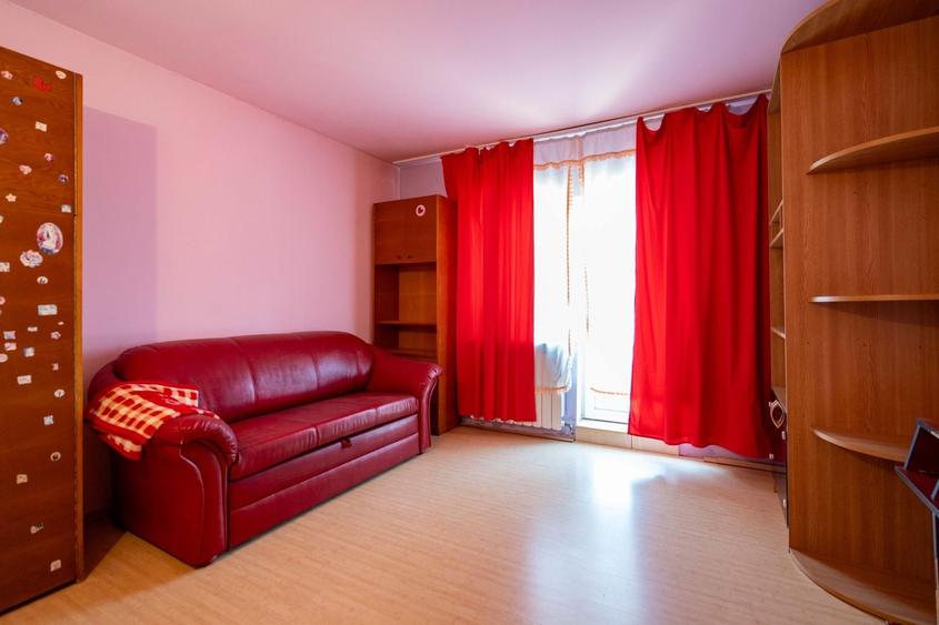 Casă individuală cu 5 camere cu Canalizare în Salca