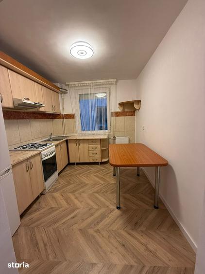 Apartament cu 3 camere în Orașul Nou