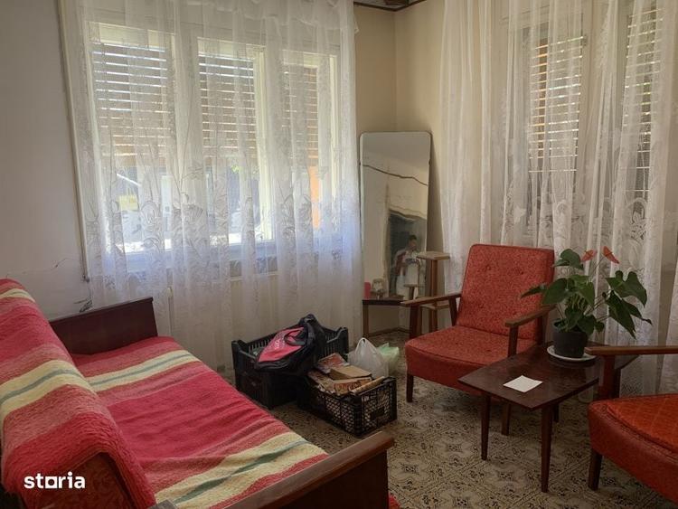Casă cu 4 camere în Ghiroda
