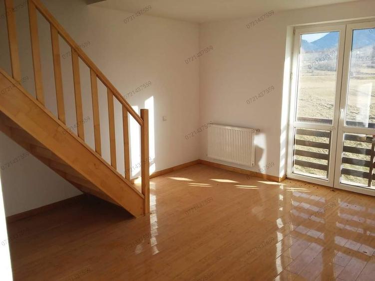 Apartament cu 3 camere decomandat în Sud