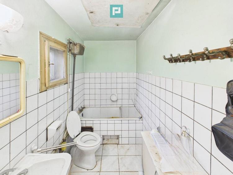 Casă individuală cu 6 camere cu Teren 1234 Mp în Diosig