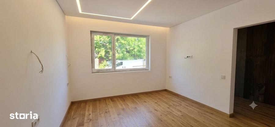 Casă cu 4 camere cu Teren 500 Mp în Domnești