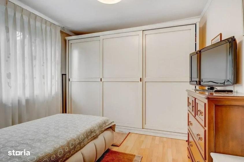 Casă cu 4 camere cu Teren 300 Mp în Central