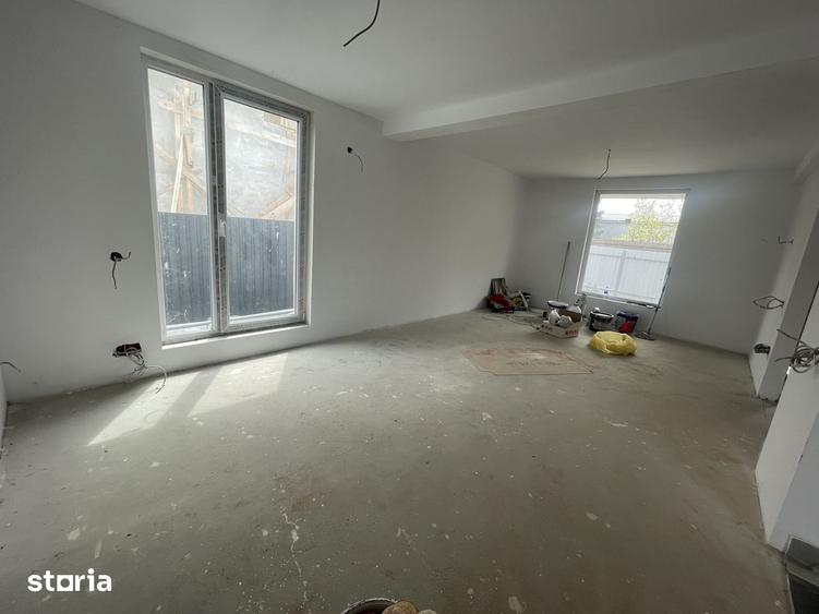 Casă cu 4 camere cu Teren 250 Mp în Clinceni