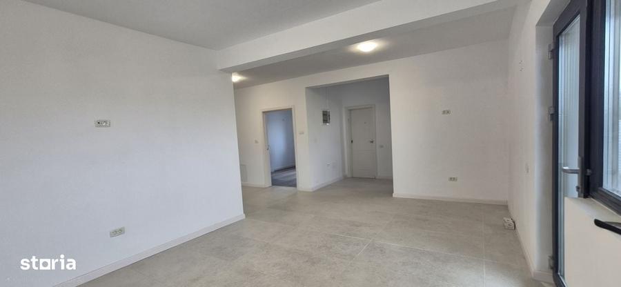 Casă cu 4 camere în Domnești