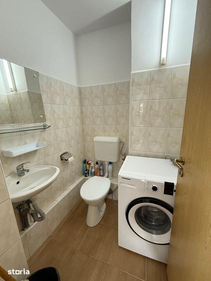 Apartament cu 3 camere decomandat, mobilat în Complex Studențesc