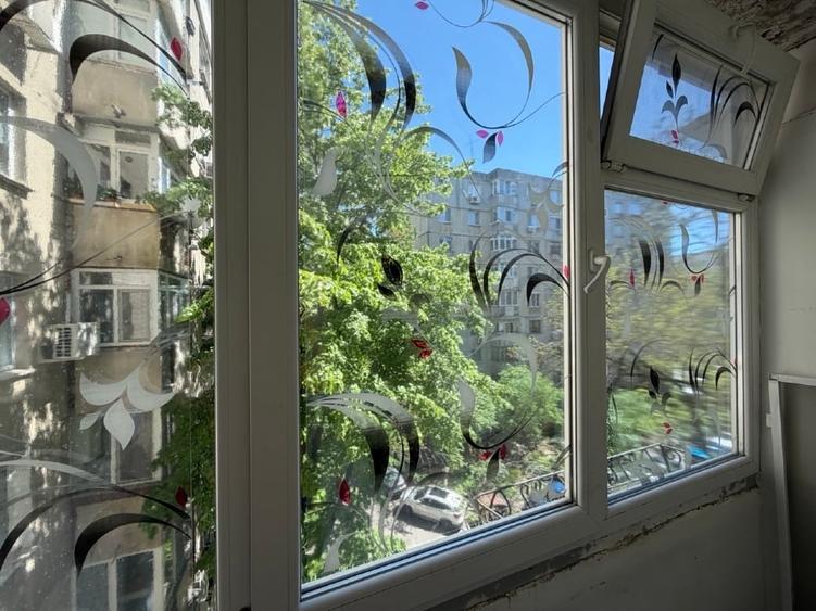 Apartament cu 4 camere decomandat, mobilat în Crângași