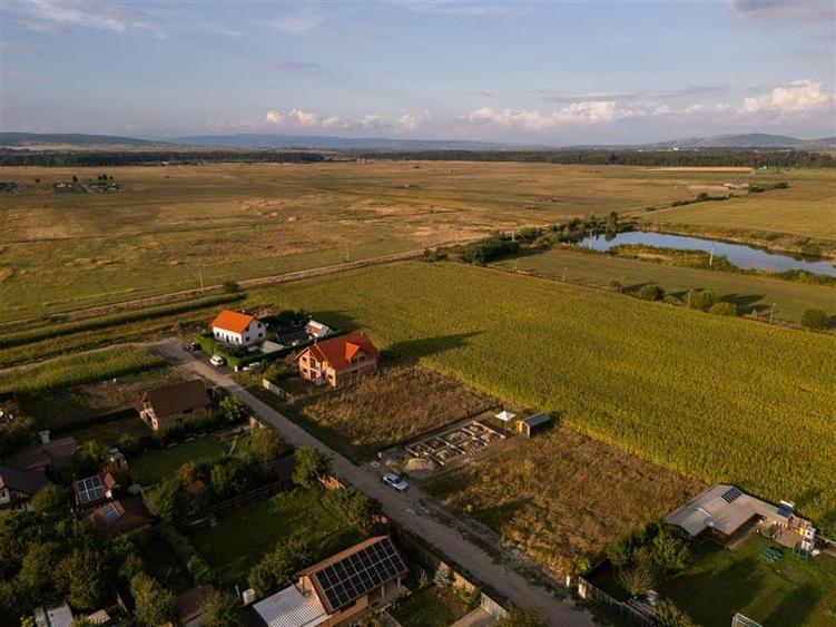 Teren Construcții intravilan de 500 mp, în Exterior Est
