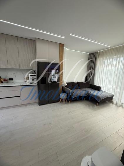 Apartament cu 3 camere, mobilat în Florești