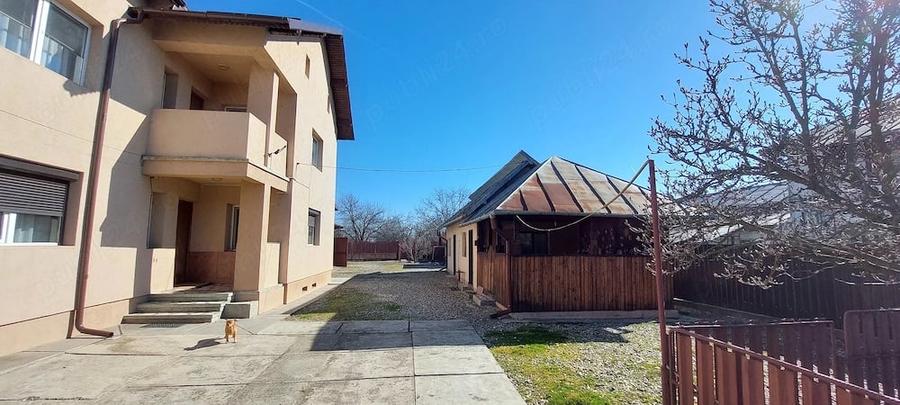 Casă cu 5 camere cu Teren 1209 Mp în Central