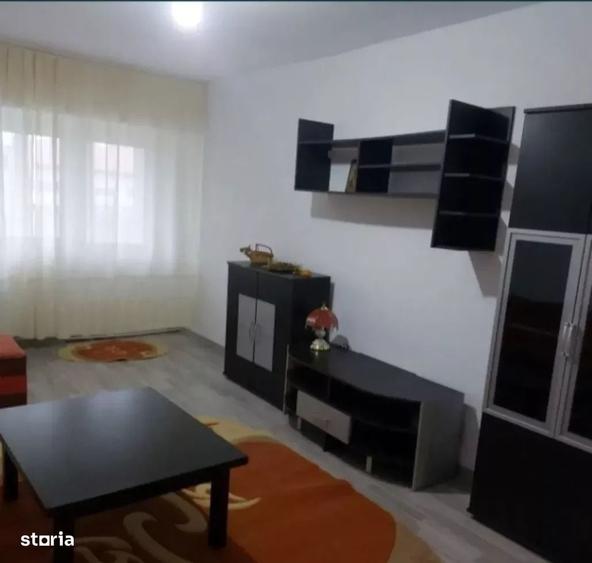 Apartament cu 2 camere decomandat în Nicolina