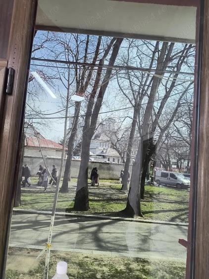 De Inchiriat - 8