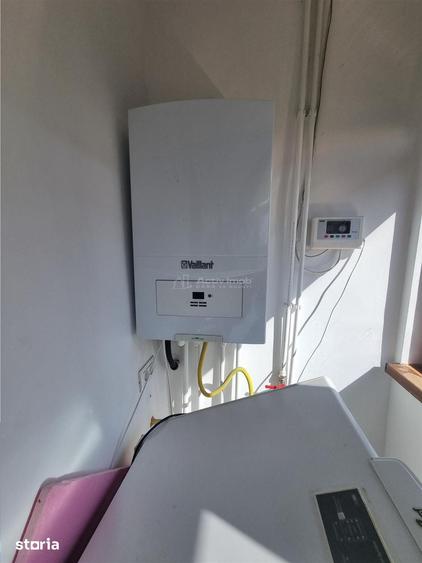 Casă cu 5 camere cu Teren 1694 Mp în Nanov