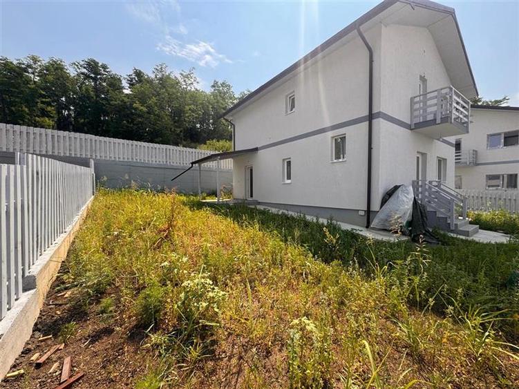 Casă individuală cu 4 camere cu Teren 600 Mp în Valea Lupului