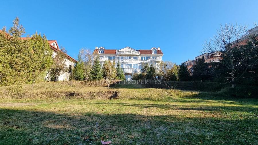 Casă individuală cu 24 camere cu Piscina în Iancu Nicolae