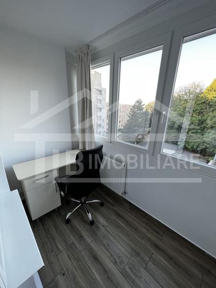 Apartament cu 4 camere decomandat, mobilat în 7 Noiembrie