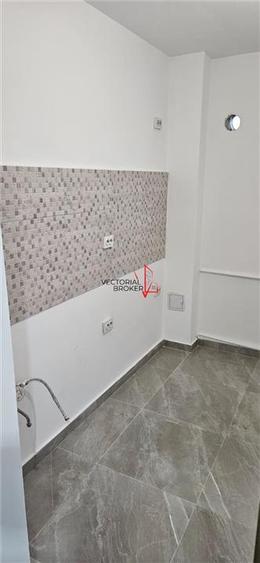 2 camere decomandate, 50mp, 2/8, renovat, bl.1981, Basarabia- Diham - 11