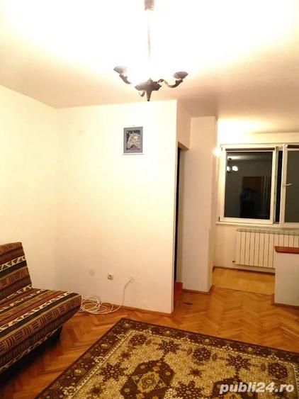 Garsonieră decomandată în Central