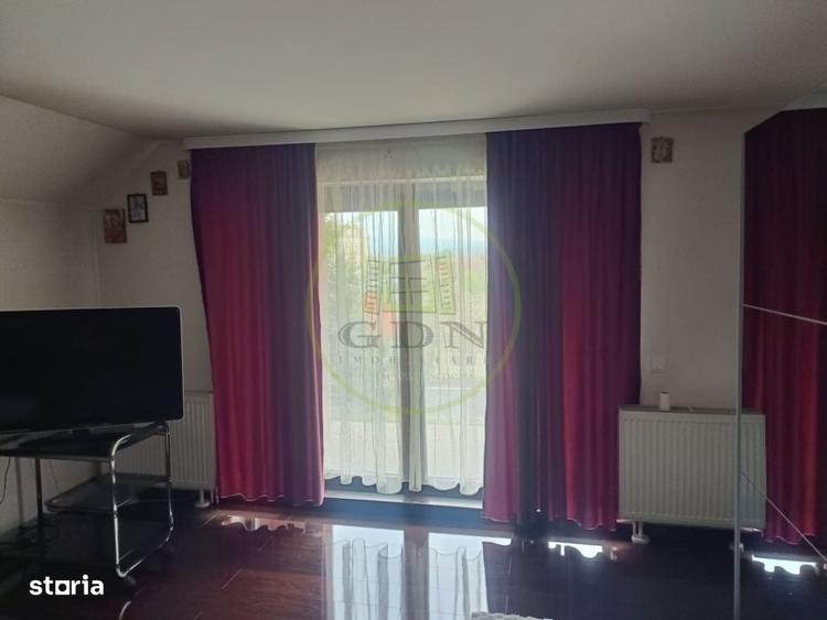 Casă cu 4 camere cu Teren 1600 Mp în Central