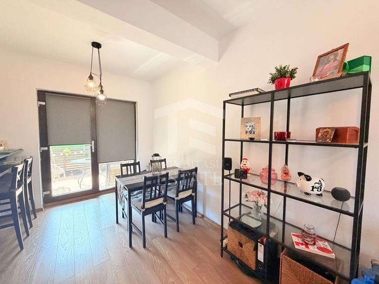 Casă individuală cu 4 camere cu Teren 135 Mp în Central