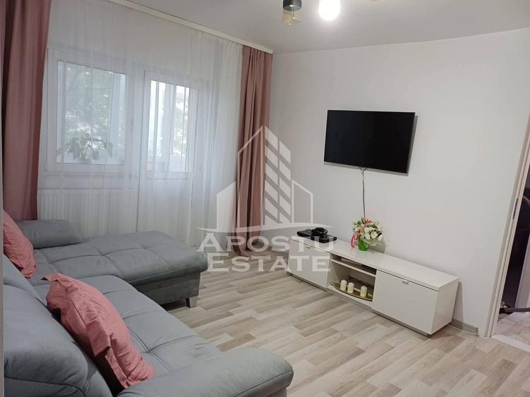Apartament cu 2 camere semidecomandat, mobilat în Lipovei
