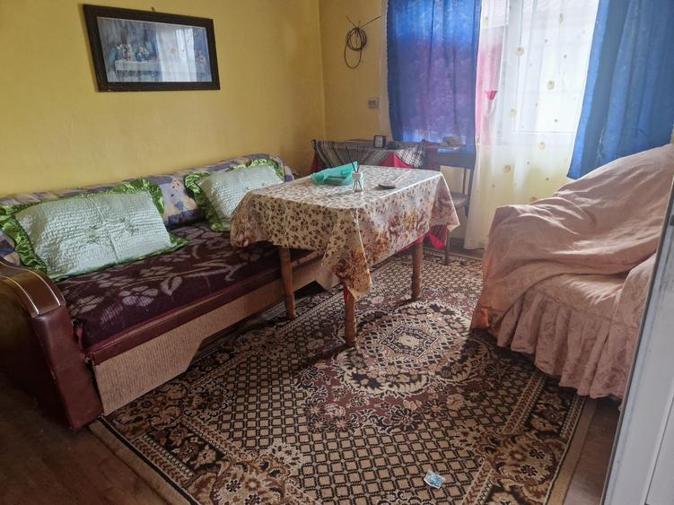 Casă cu 4 camere în Valea Moșneagului