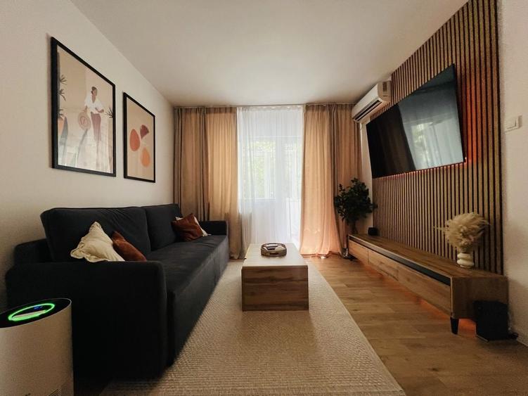 Apartament cu 3 camere semidecomandat în Nord