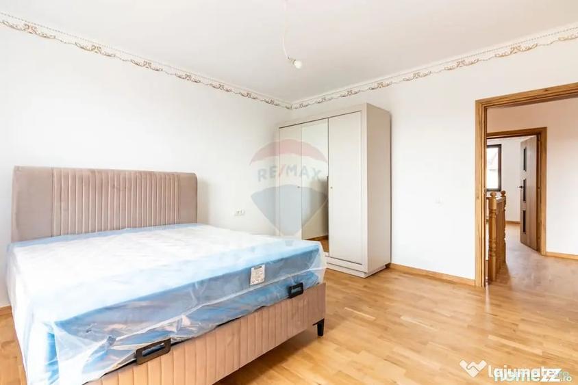 Casă cu 5 camere cu Teren 348 Mp în Central