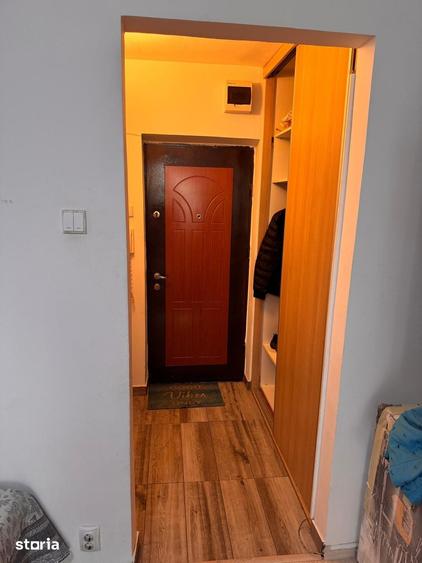 Garsonieră în Titan
