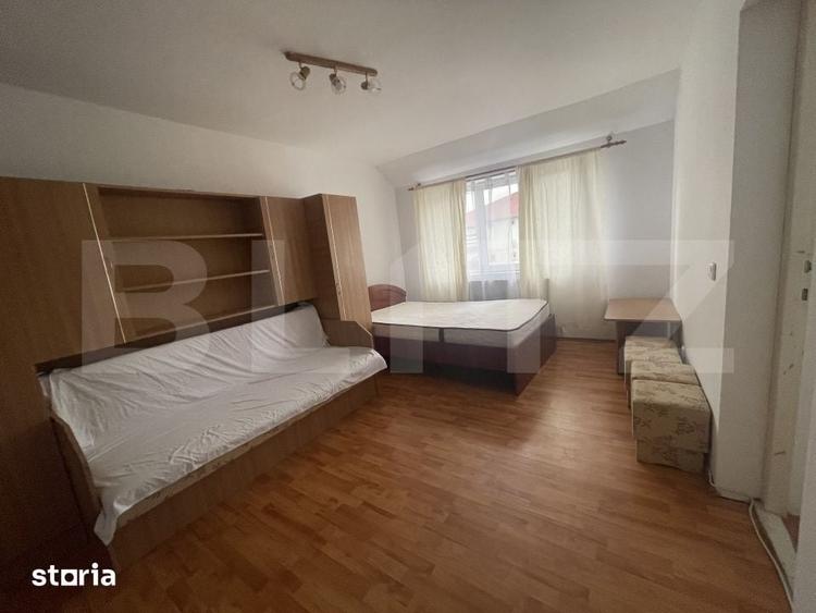 Apartament cu o camera, 35 mp cu acces la mansarda, zona Bradet - 2