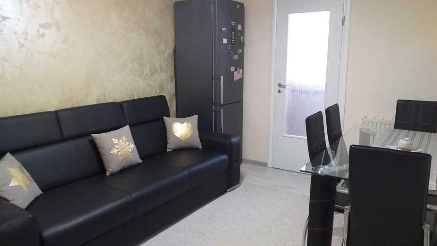 Apartament cu 4 camere decomandat în Central