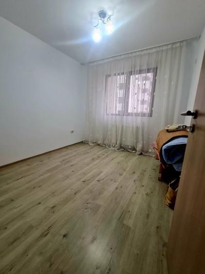Apartament cu 3 camere în Rahova