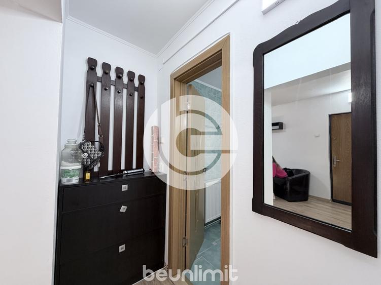 Apartament cu 3 camere decomandat, mobilat în Central