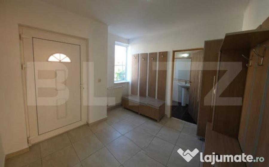 Casă cu 4 camere cu Teren 250 Mp în Central