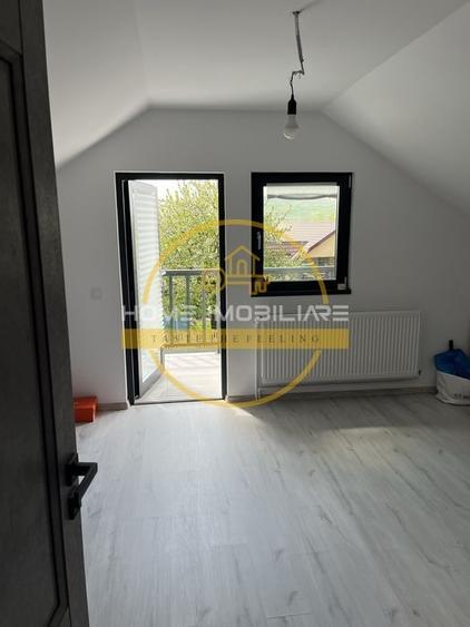 Casă individuală cu 4 camere cu Canalizare în Holboca