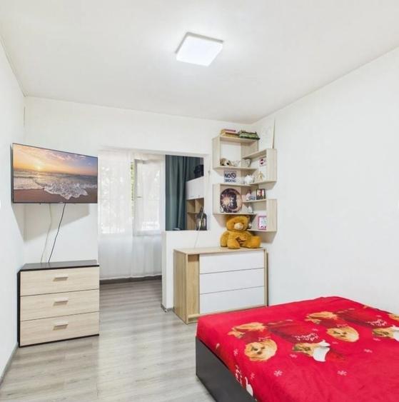 Apartament cu 4 camere decomandat în Cotroceni