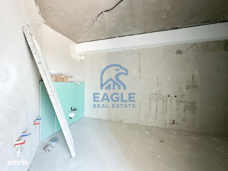 Casă cu 4 camere în Palazu Mare