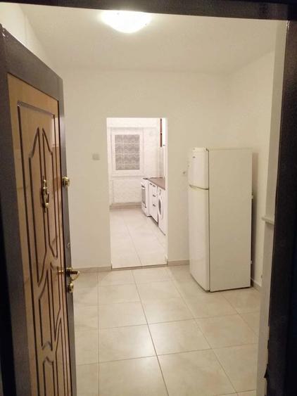 Ofer spre inchiriere garsoniera, zona Piata Muncii - 3