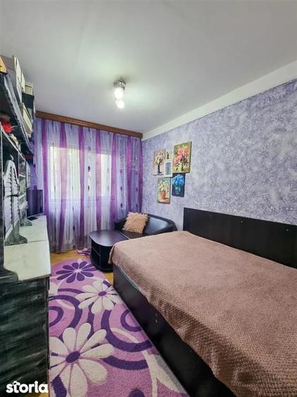 Apartament cu 3 camere decomandat, mobilat în Galata