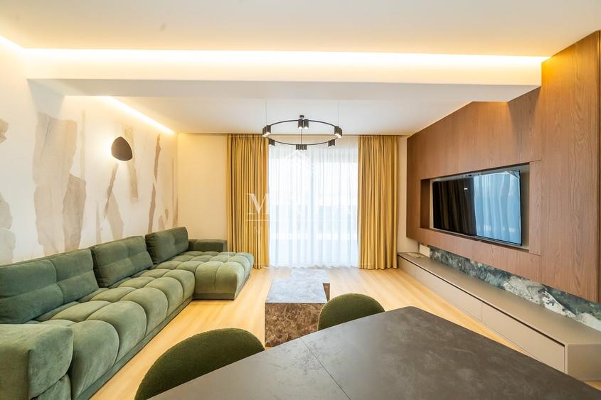 Apartament cu 4 camere decomandat în Central