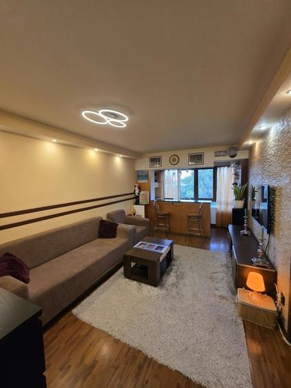 Apartament cu 2 camere decomandat în Drumul Taberei