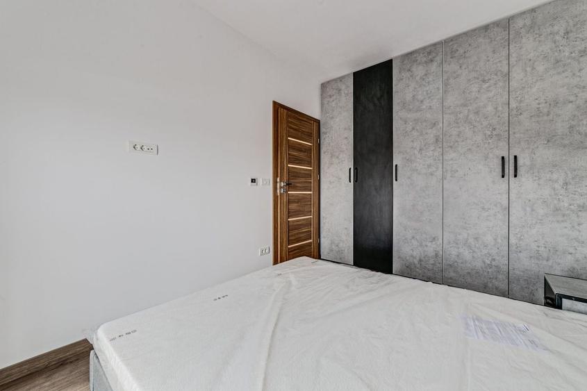 Apartament cu 2 camere decomandat în Exterior Vest