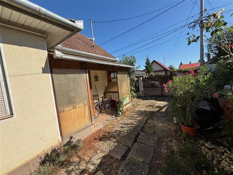 Casă cu 1 camere cu Teren 104 Mp în Unirii
