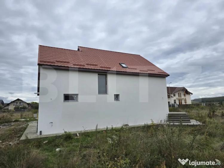 Casă cu 4 camere cu Teren 400 Mp în Central