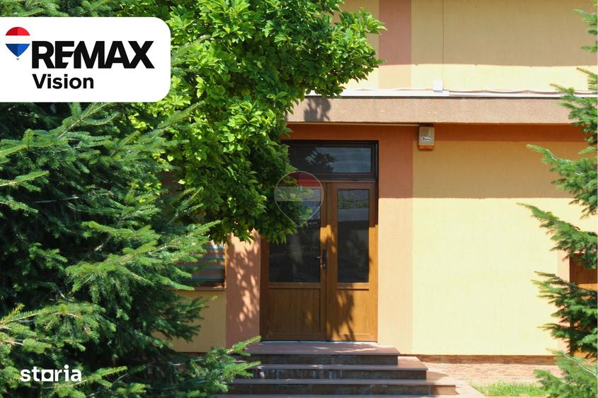 Casă cu 8 camere cu Piscina în Castranova