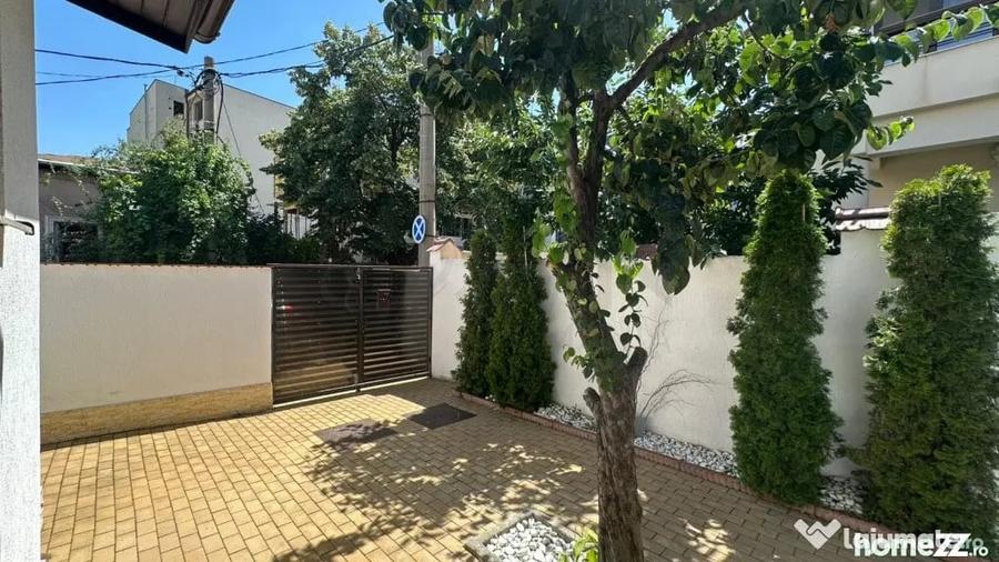 Casă cu 7 camere cu Teren 239 Mp în Dorobanți